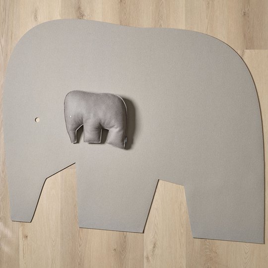 HEY-SIGN rug elephant made of felt